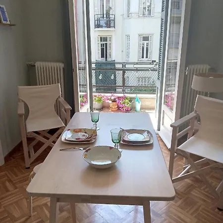 Apartment Bright Bright A With Balcony Thessaloniki